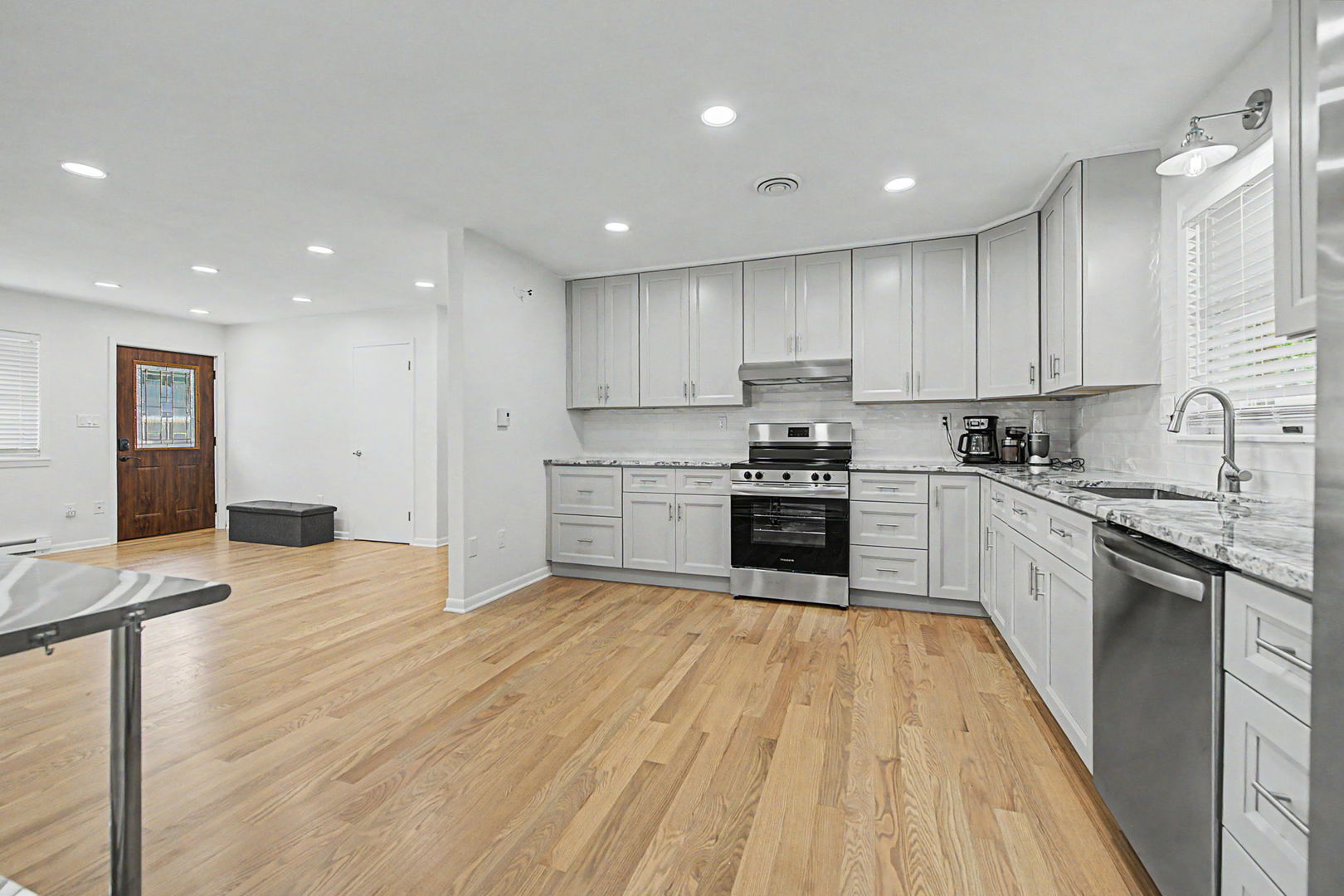402 Boggess Street Property Photo 8