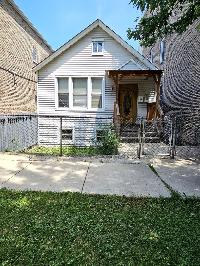 2840 W 23rd Place Property Photo 1