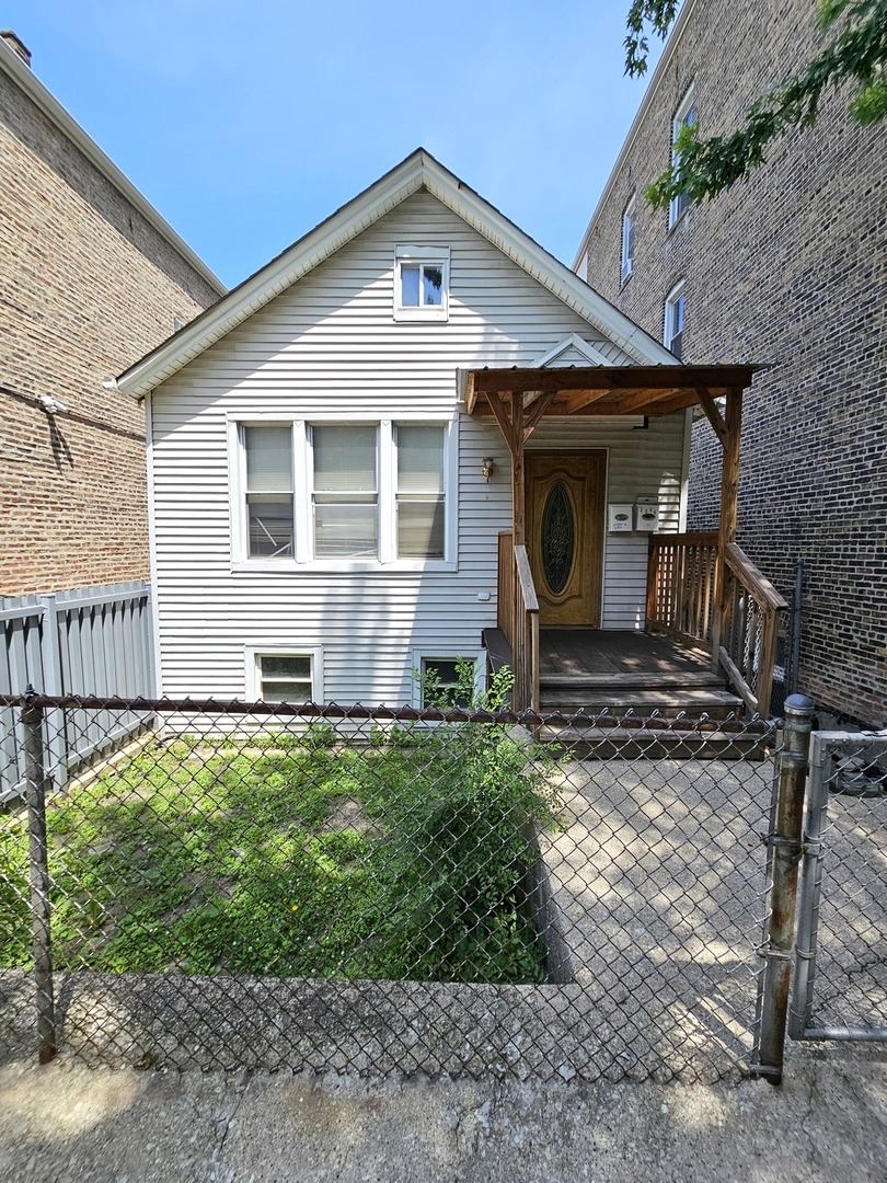 2840 W 23rd Place Property Photo 2