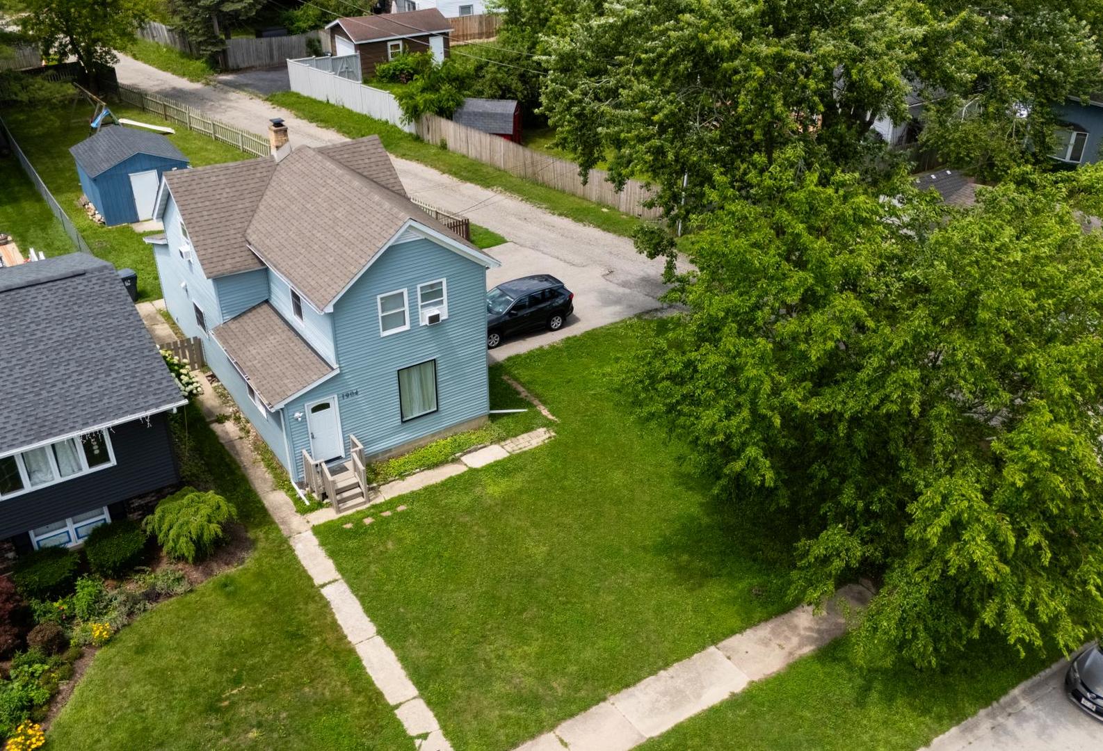 1904 Ezra Avenue Property Photo 2
