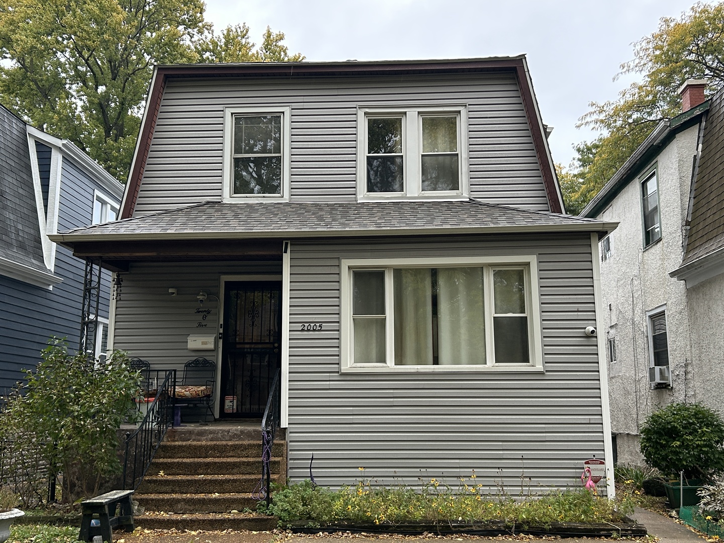 2005 Darrow Avenue Property Photo 1