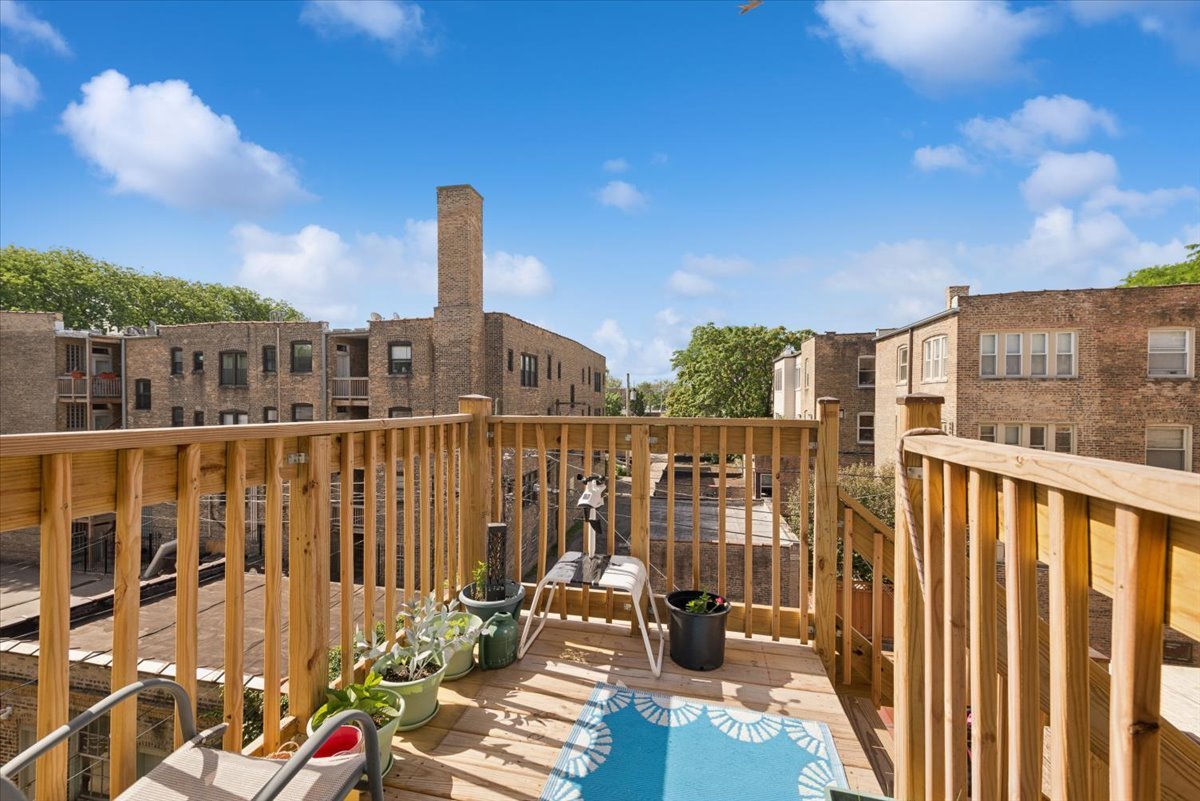 2215 W Arthur Avenue Property Photo 46