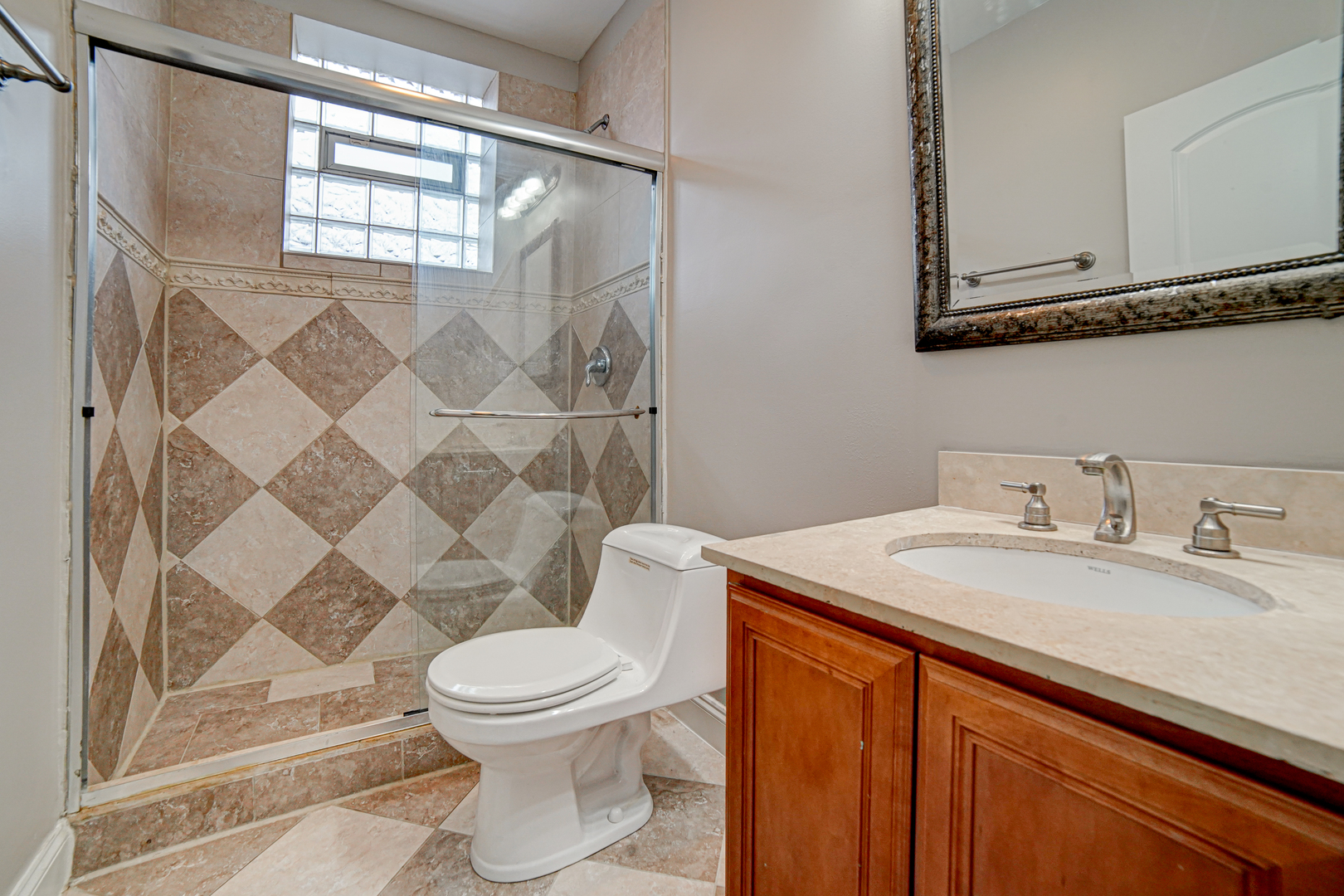 4858 S Prairie Avenue 2a Property Photo 18