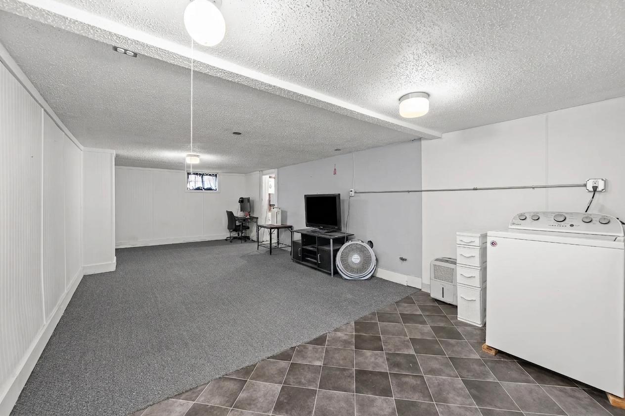 2726 Central Avenue Property Photo 32