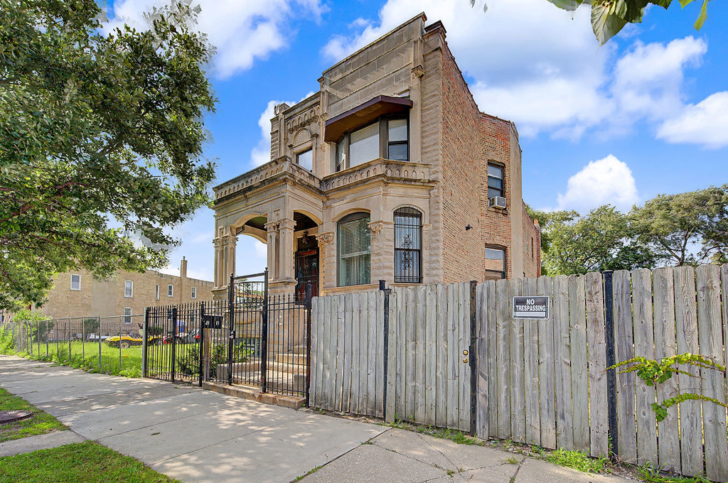 3416 W Jackson Boulevard Property Photo 2