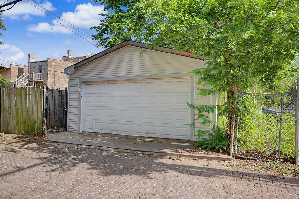 3416 W Jackson Boulevard Property Photo 7