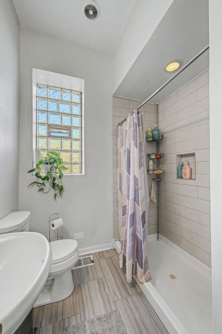 3416 W Jackson Boulevard Property Photo 15
