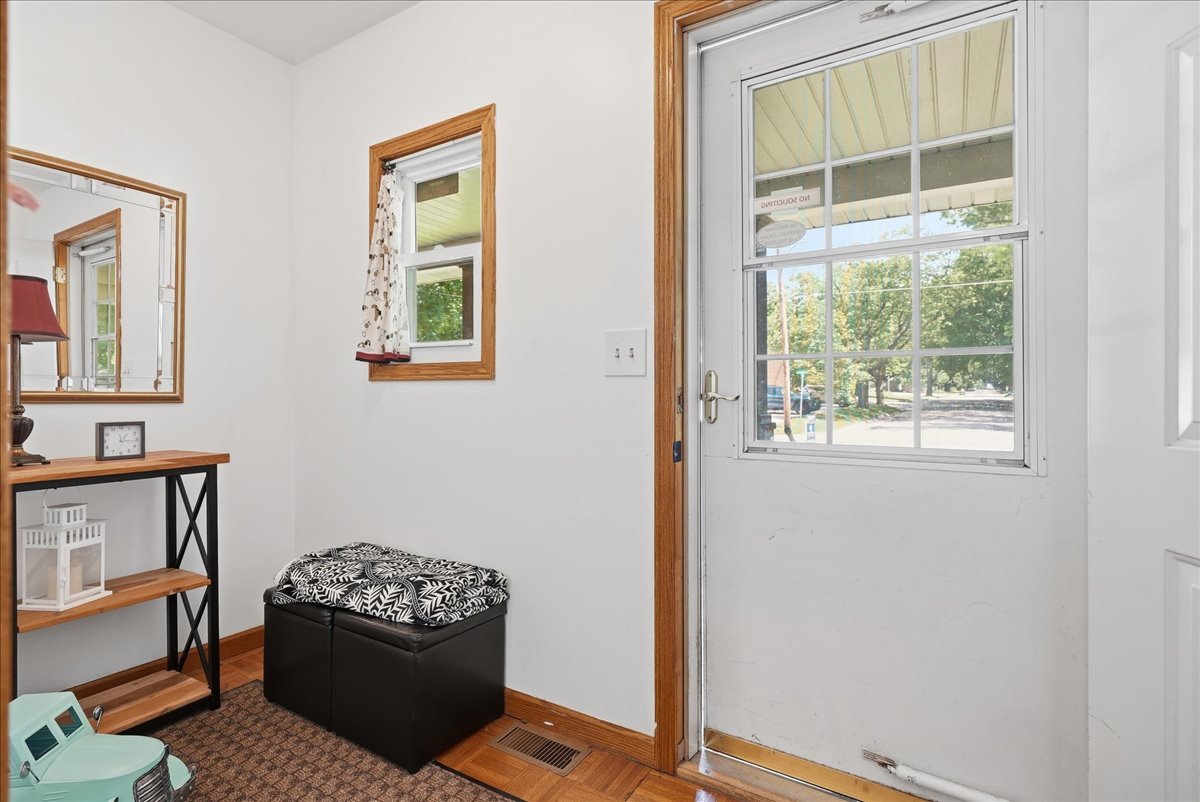 500 N Pearl Street Property Photo 6