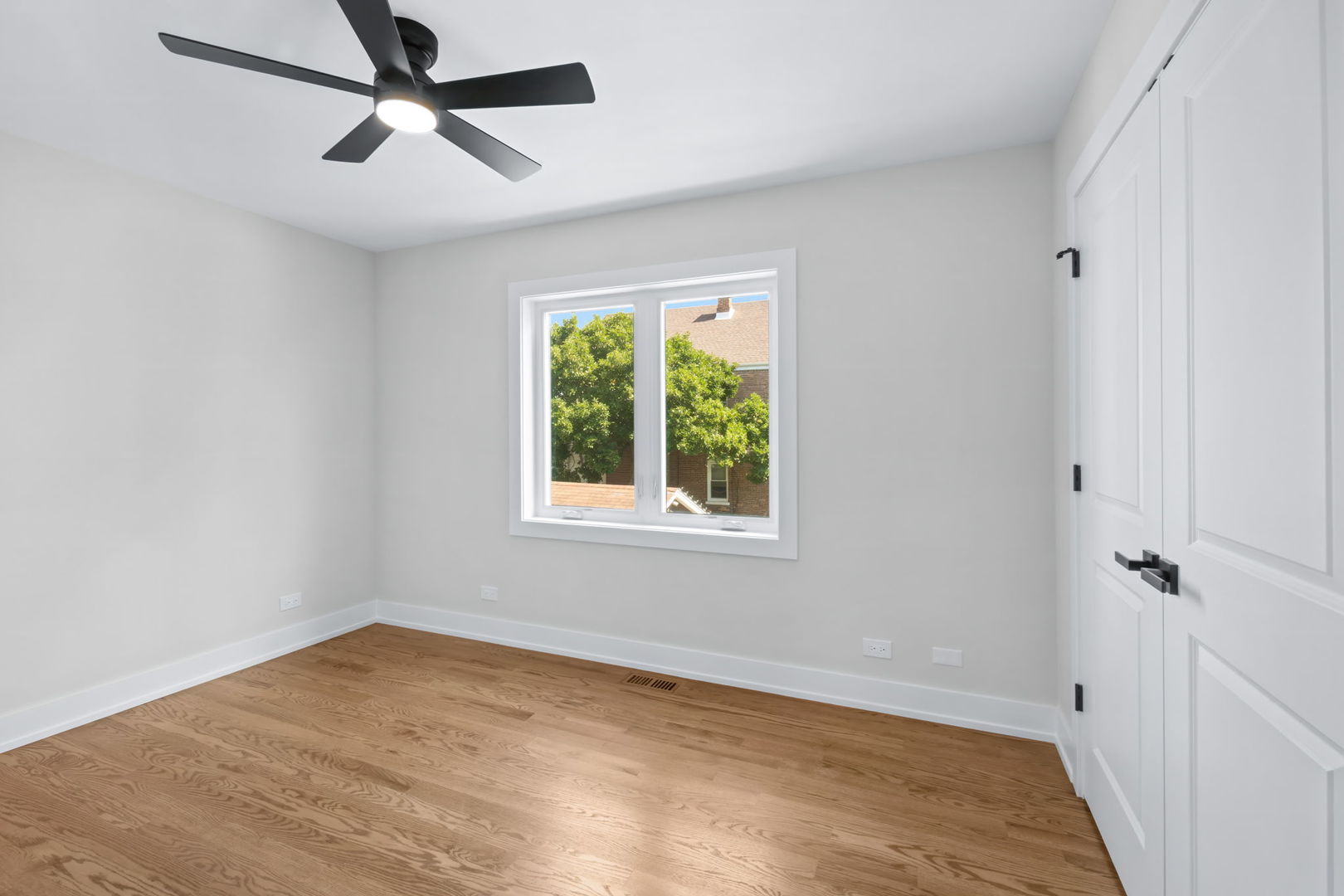 7610 W 60th Place Property Photo 16