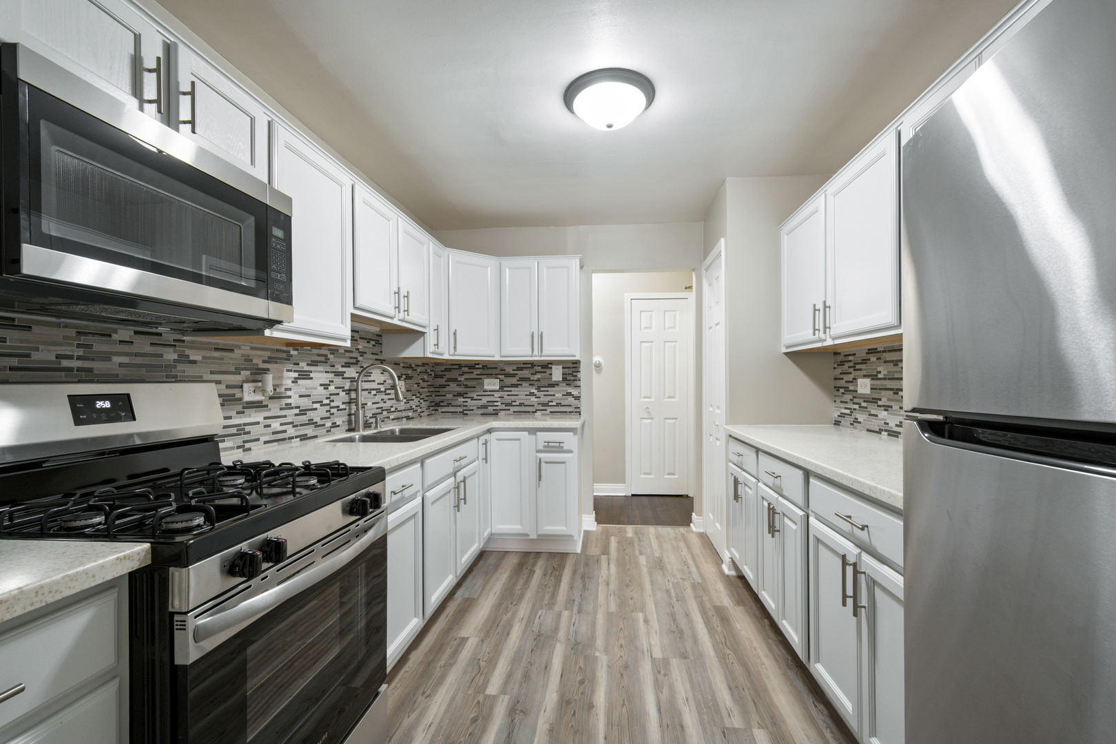 9562 Park Lane 2i Property Photo 3