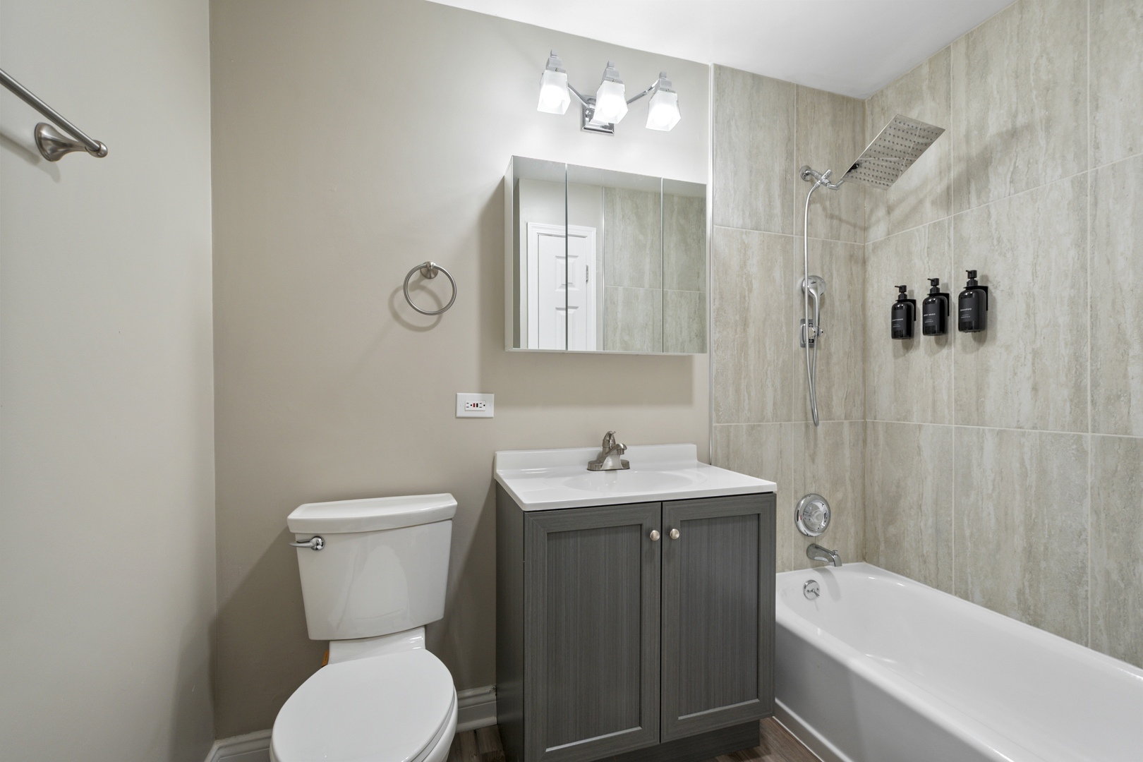 9562 Park Lane 2i Property Photo 7