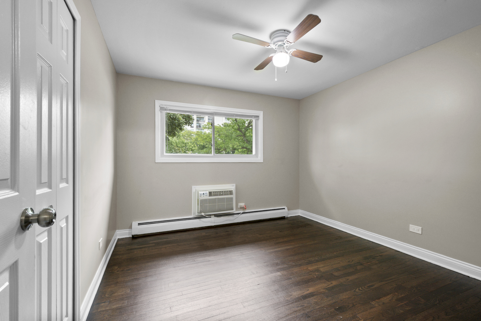9562 Park Lane 2i Property Photo 10