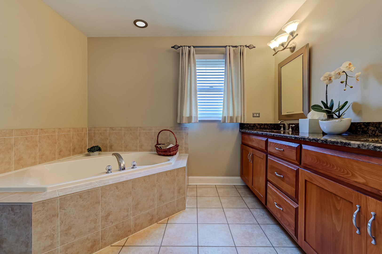 1720 Tower Hill Drive Property Photo 12