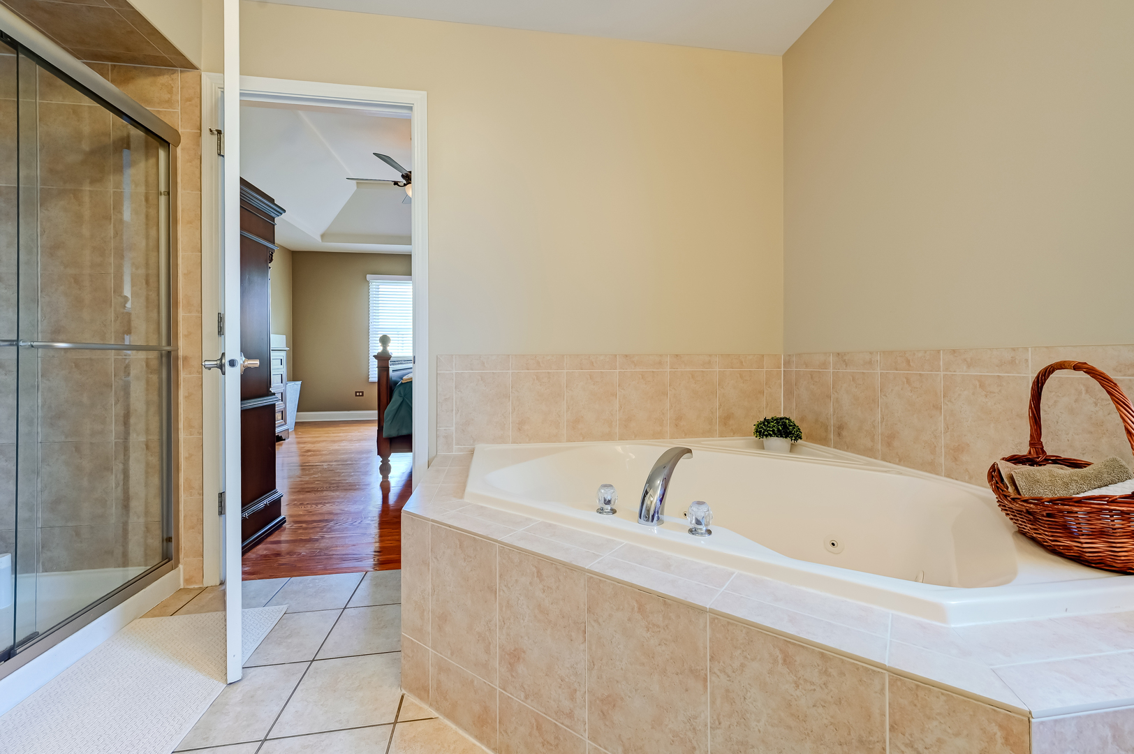 1720 Tower Hill Drive Property Photo 13
