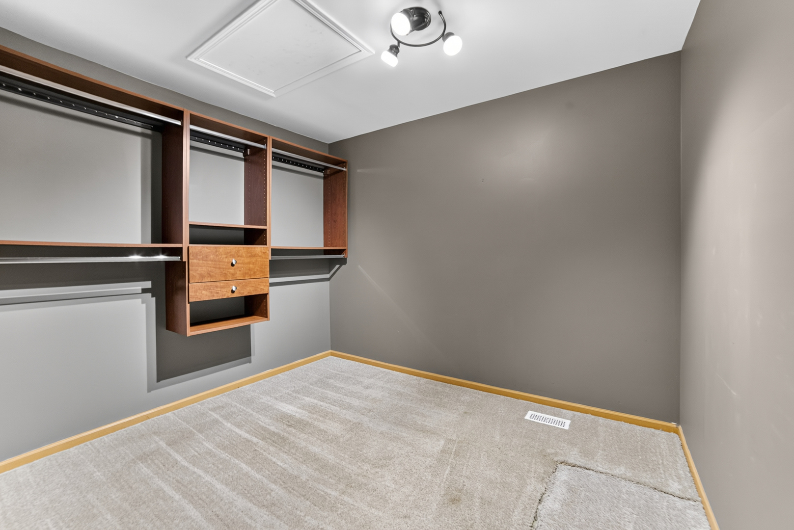 703 Kennedy Street Property Photo 23