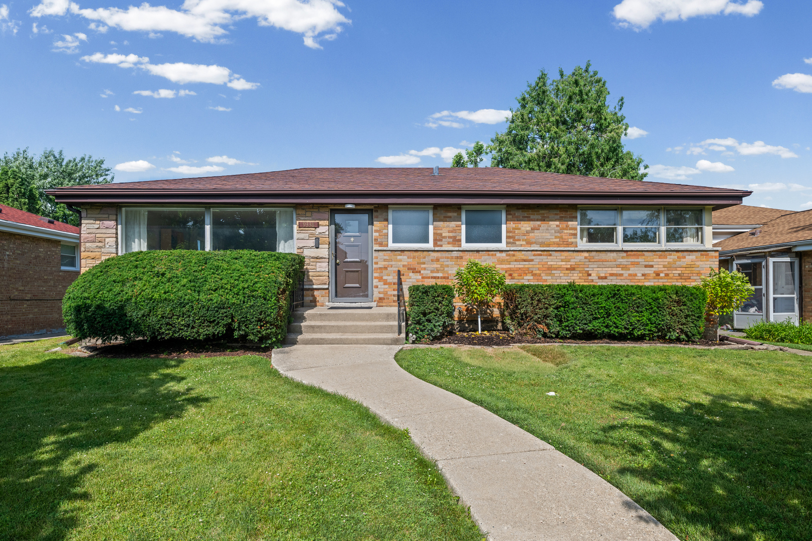 9338 Lowell Avenue Property Photo 1