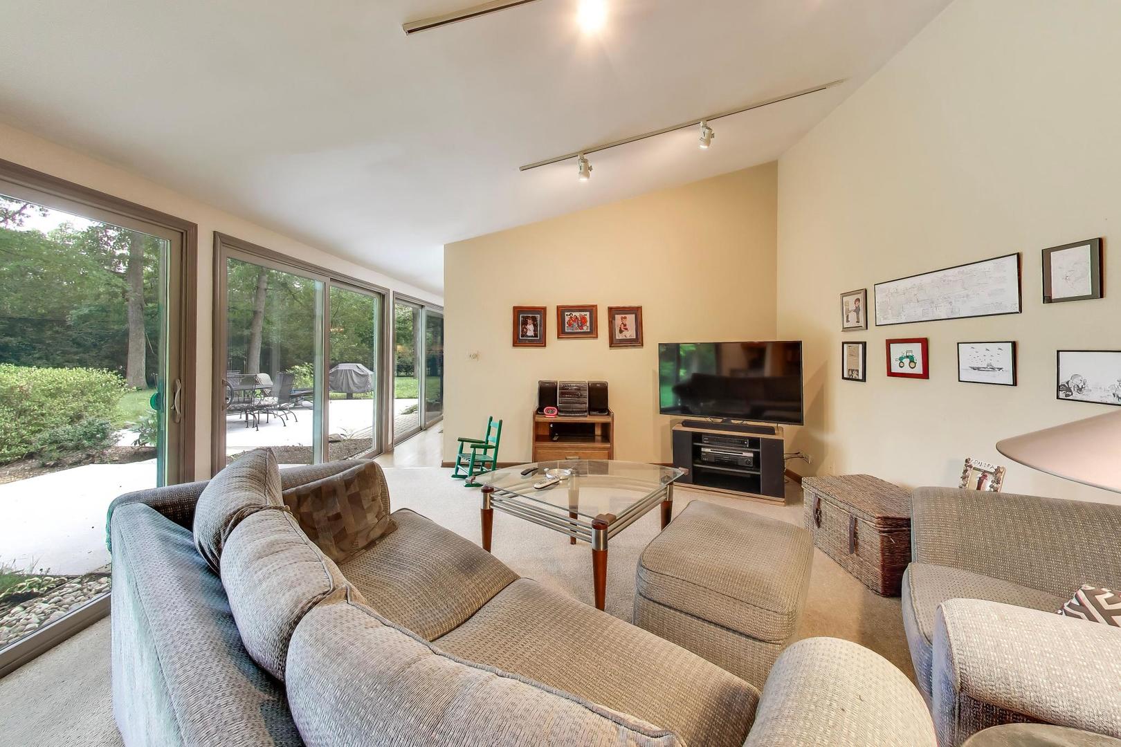 31 Cambridge Lane Property Photo 13