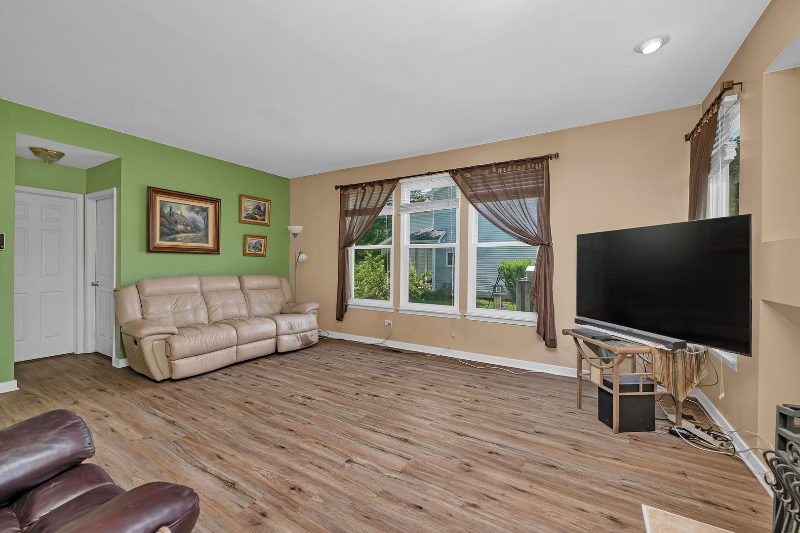 1004 Phelps Lane Property Photo 14