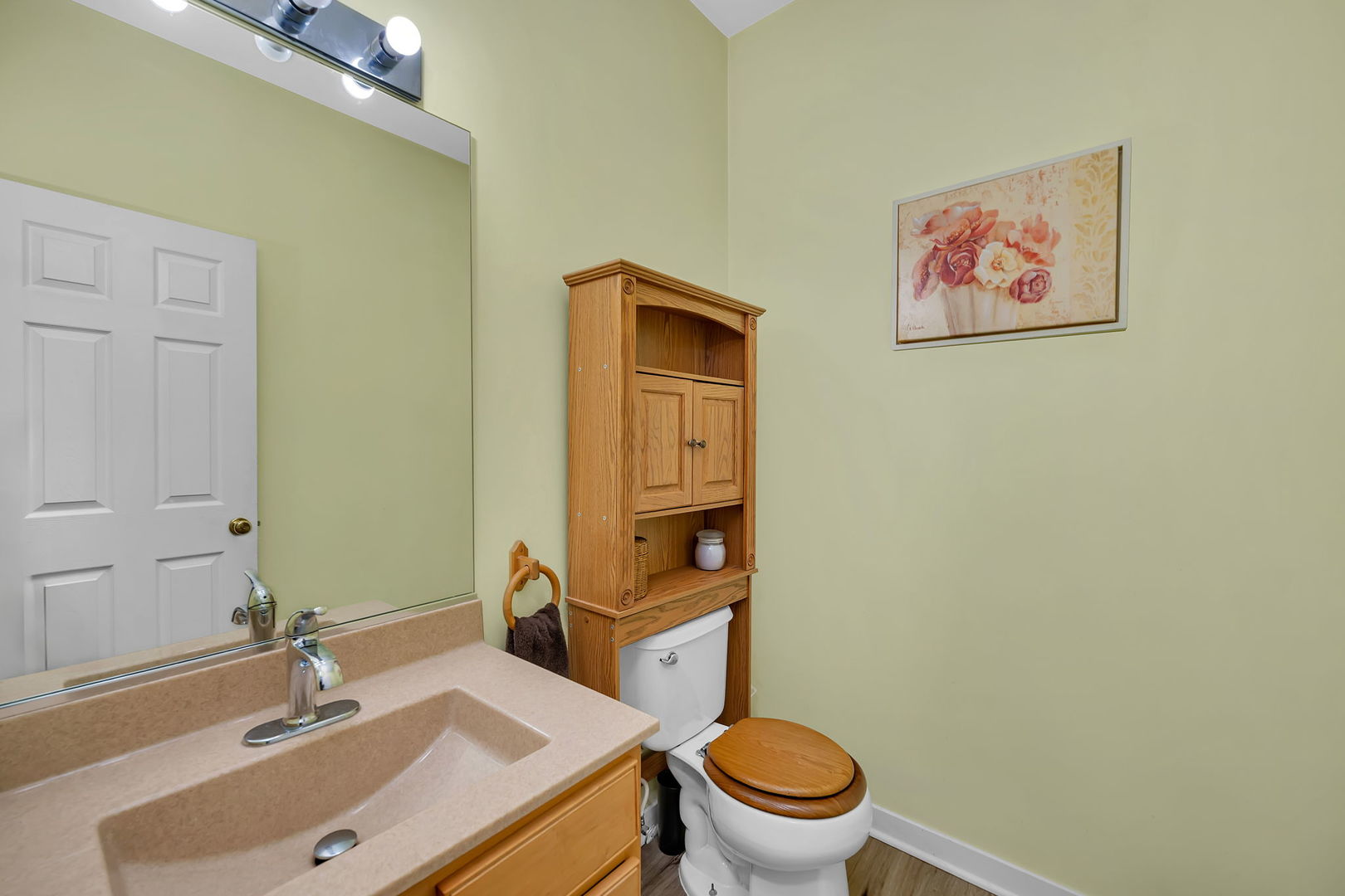 1004 Phelps Lane Property Photo 17