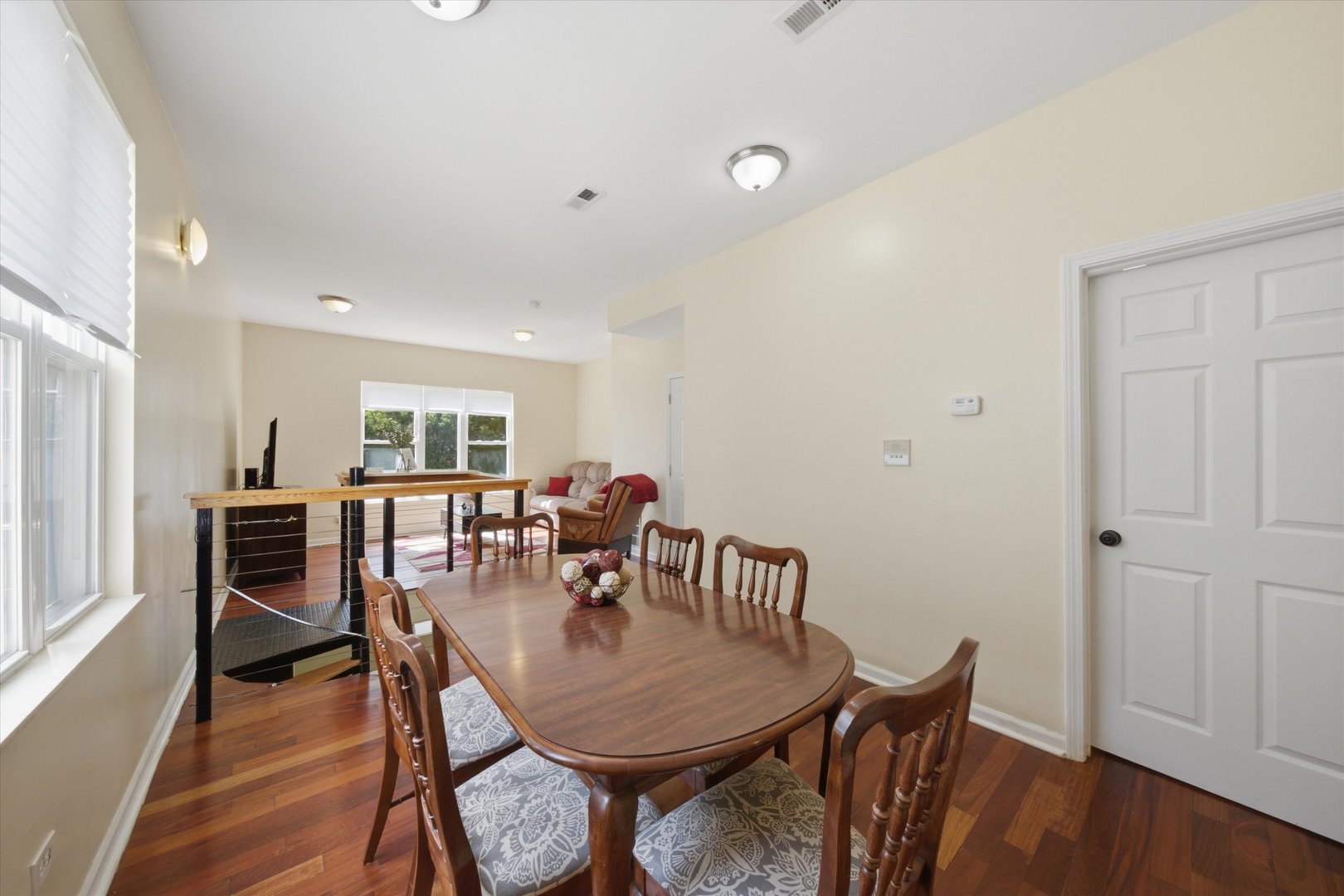 6735 S Eberhart Avenue Property Photo 10