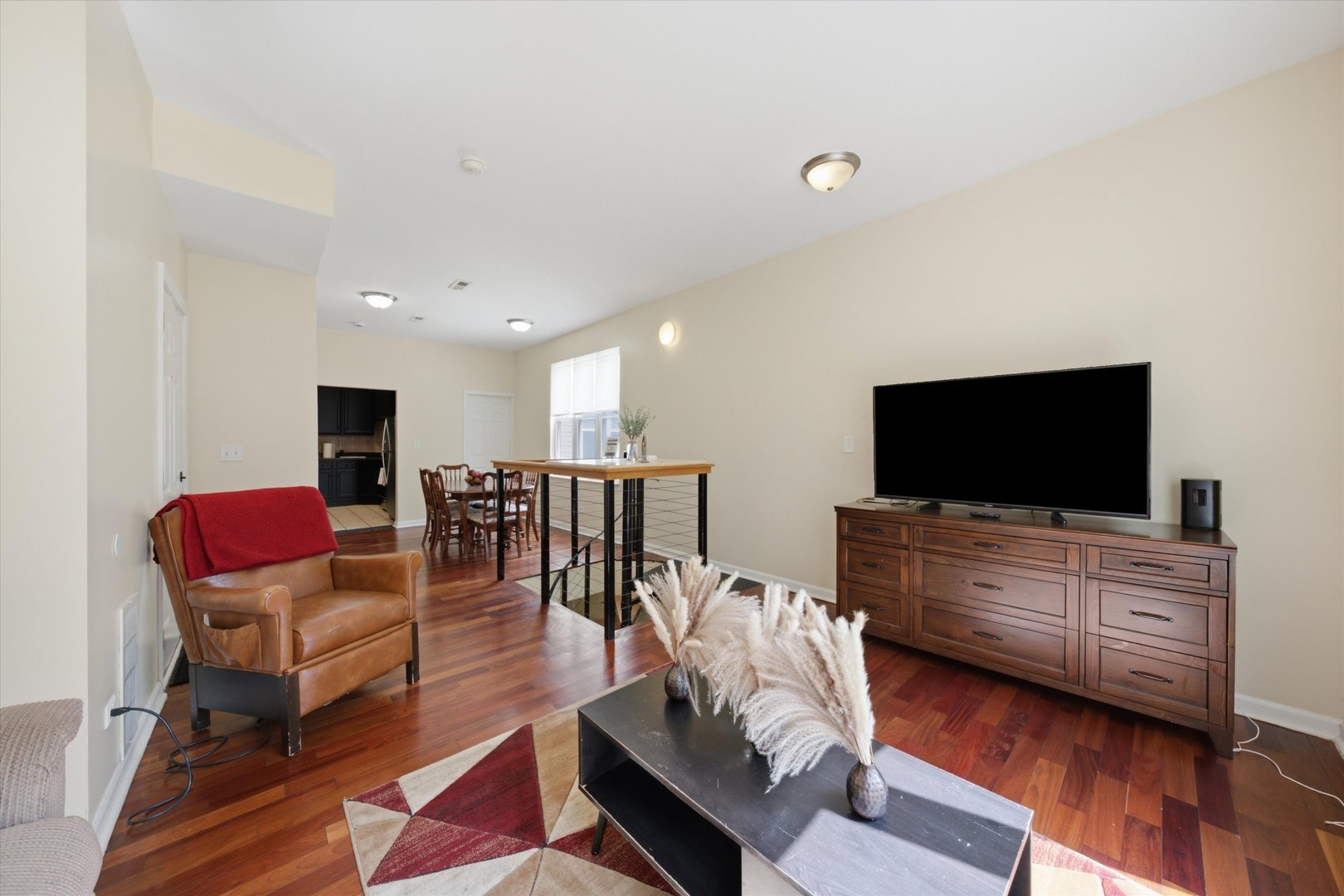 6735 S Eberhart Avenue Property Photo 11