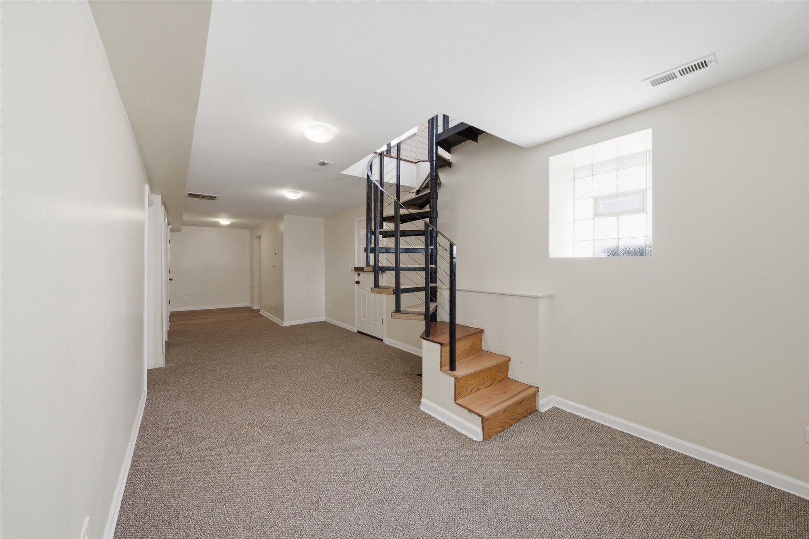 6735 S Eberhart Avenue Property Photo 14