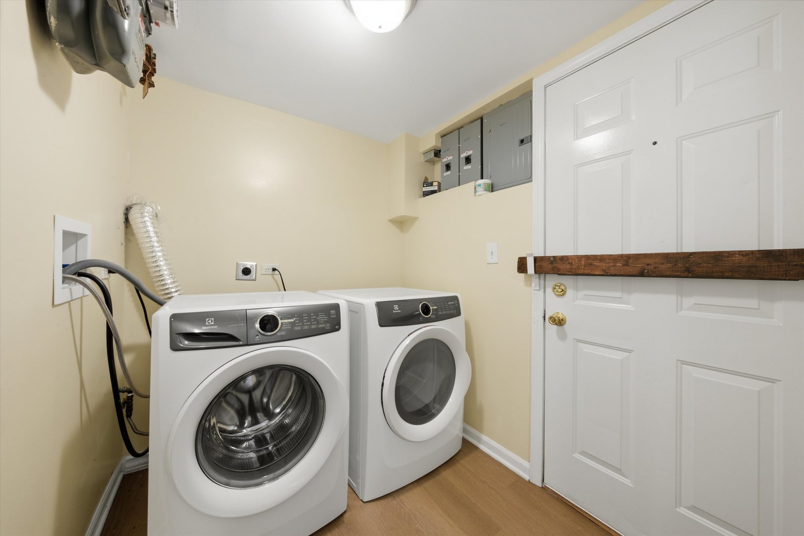 6735 S Eberhart Avenue Property Photo 19