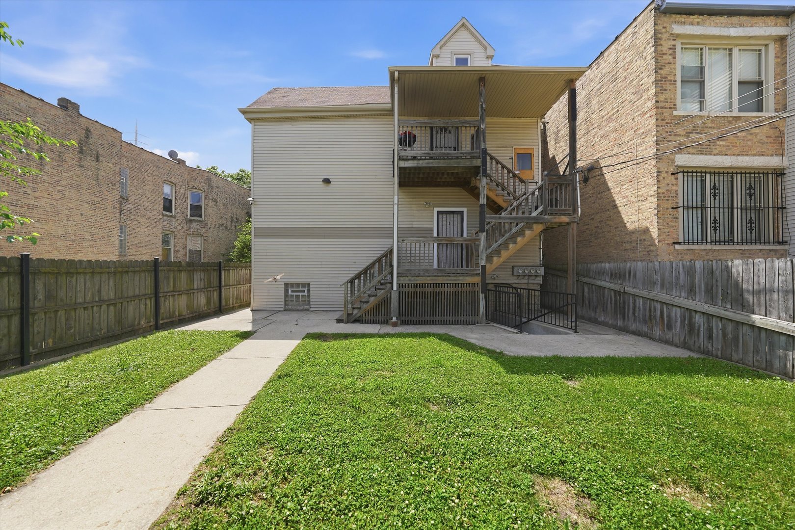 6735 S Eberhart Avenue Property Photo 32