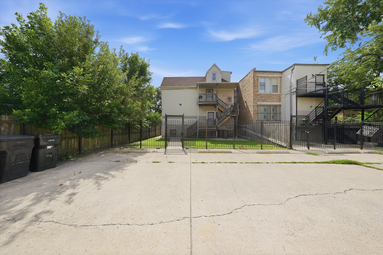 6735 S Eberhart Avenue Property Photo 33