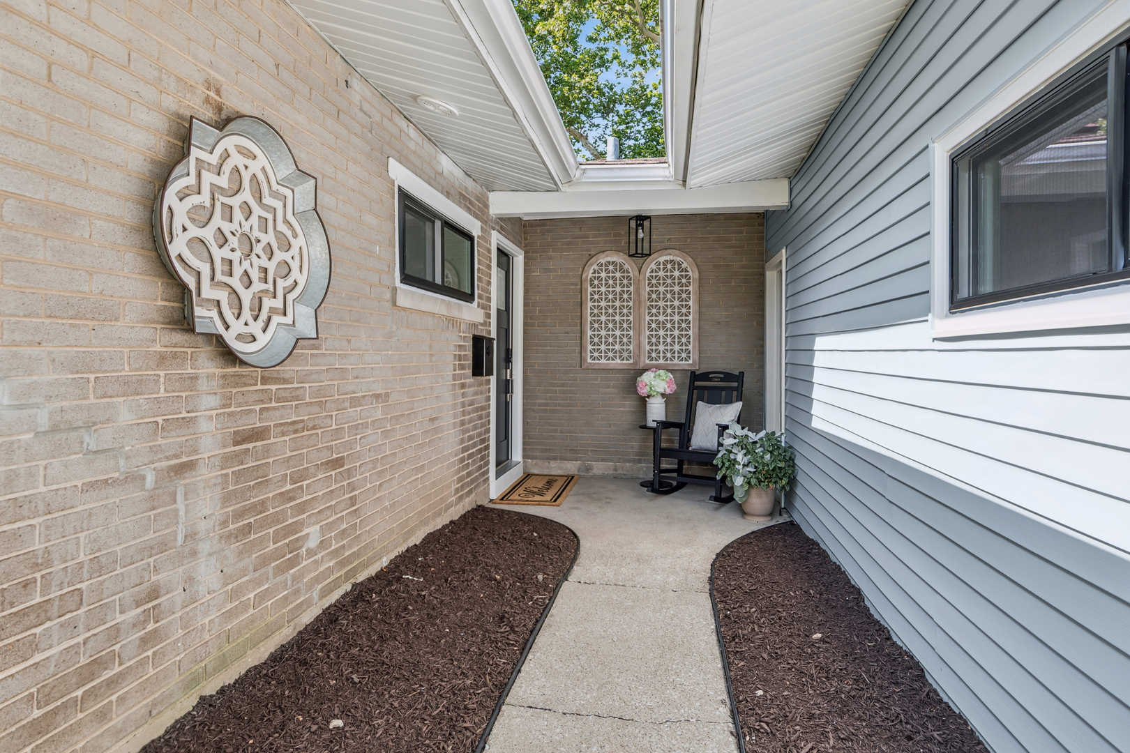 1124 59th Street Property Photo 2