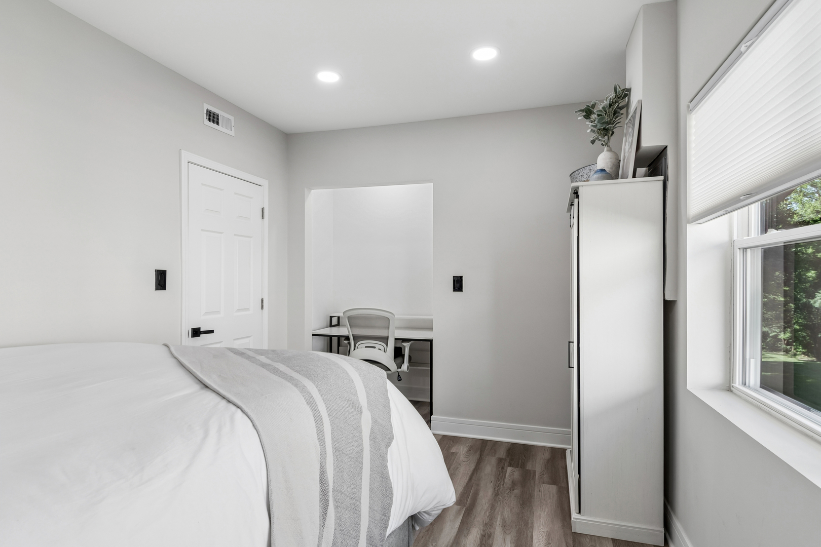 1124 59th Street Property Photo 19