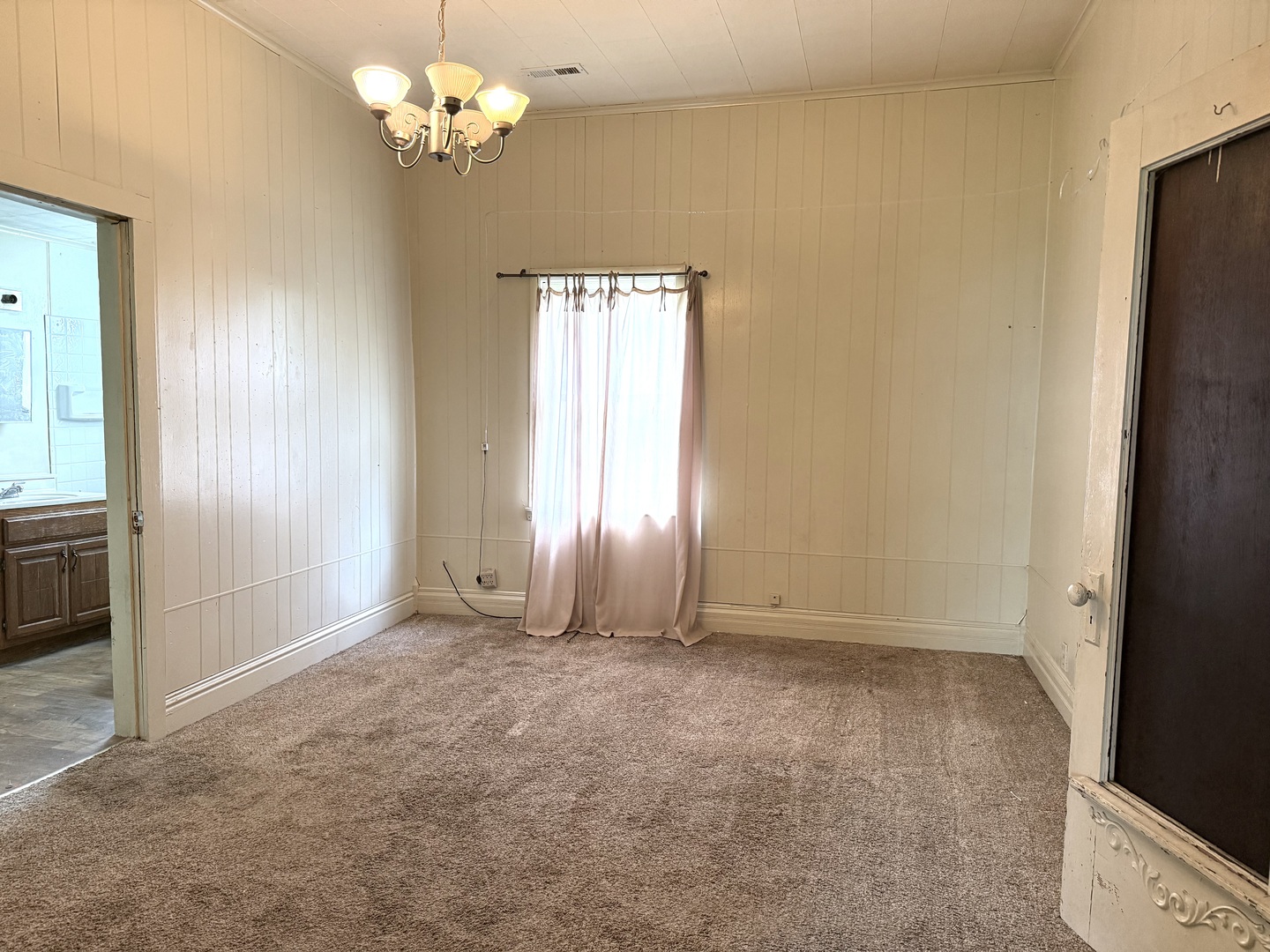 707 N Monroe Street Property Photo 9