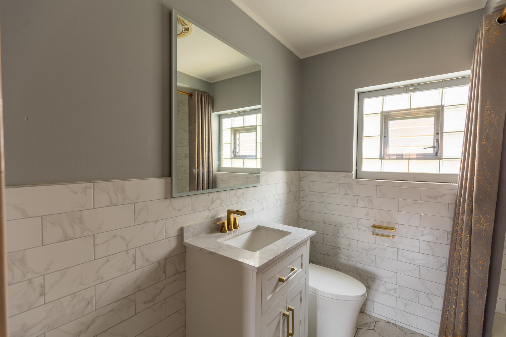 2246 Clinton Avenue Property Photo 10