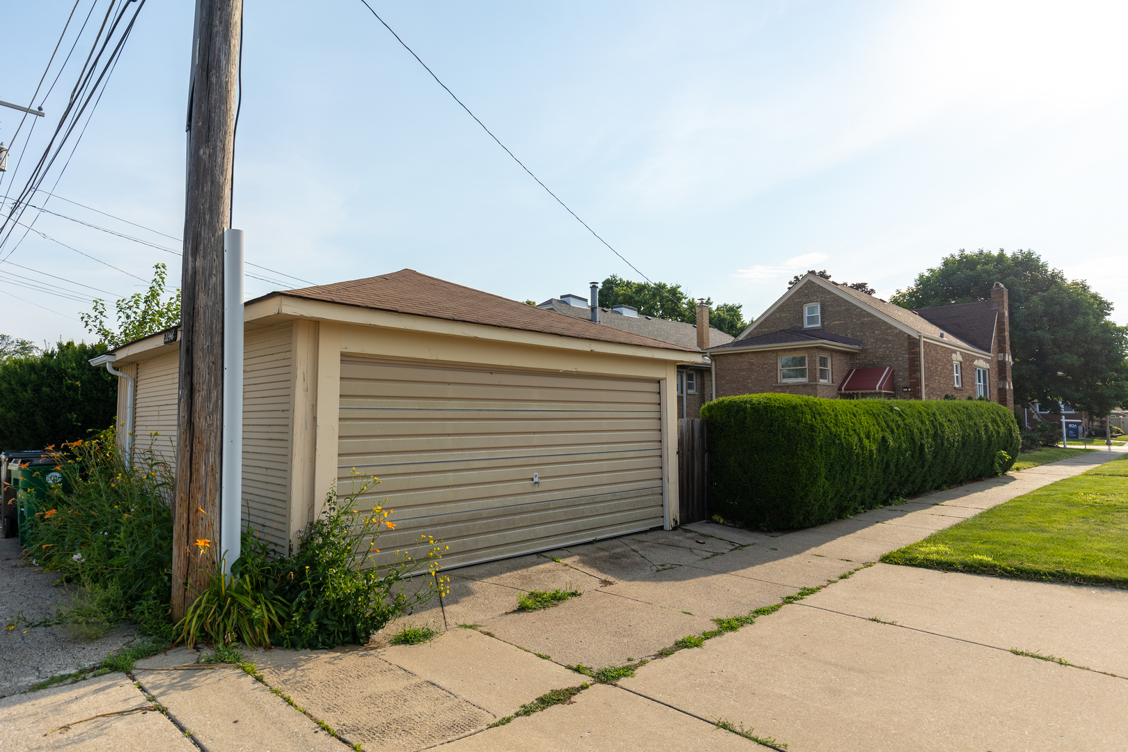 2246 Clinton Avenue Property Photo 28