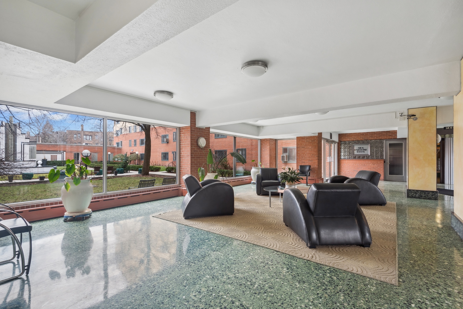 5056 N Marine Drive 4a Property Photo 15