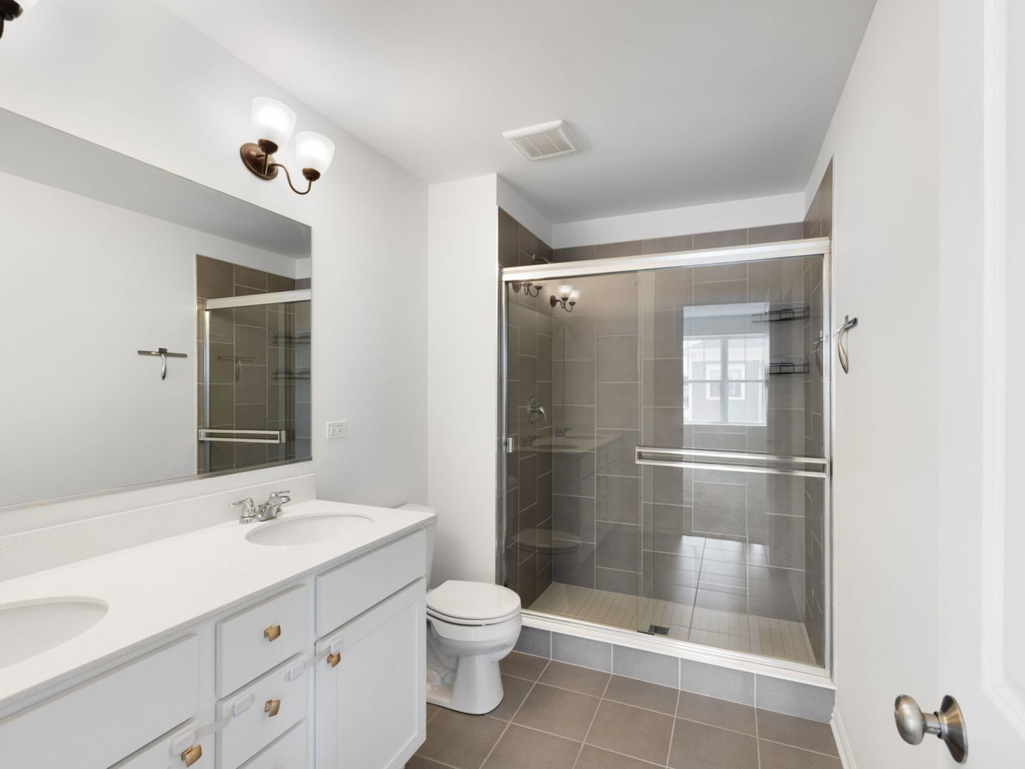 1534 Slade Way Property Photo 10
