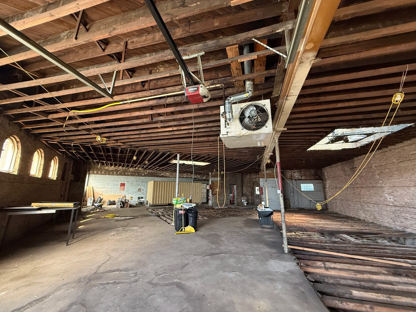 4271 N Elston Avenue Property Photo 9