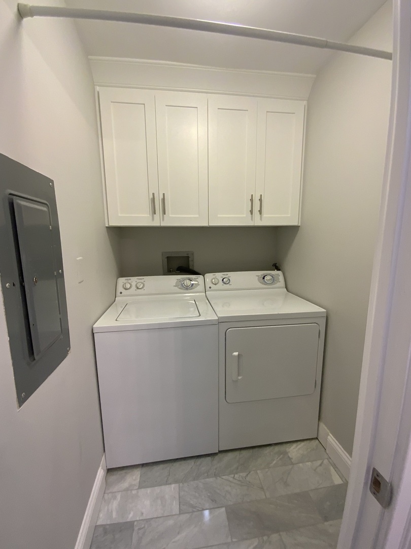 1290 N Western Avenue 103 Property Photo 14