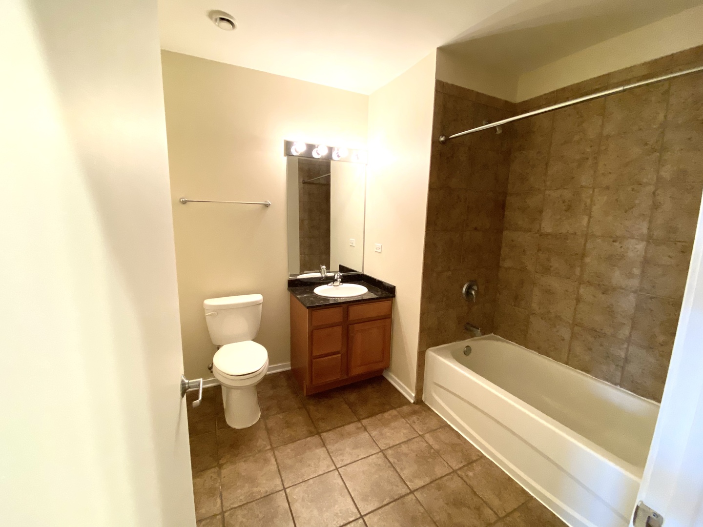 1645 W Ogden Avenue 310 Property Photo 10