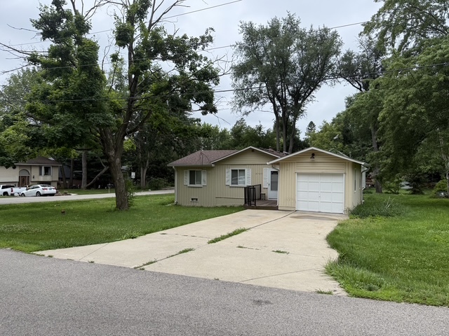 4705 W Shore Drive Property Photo 1