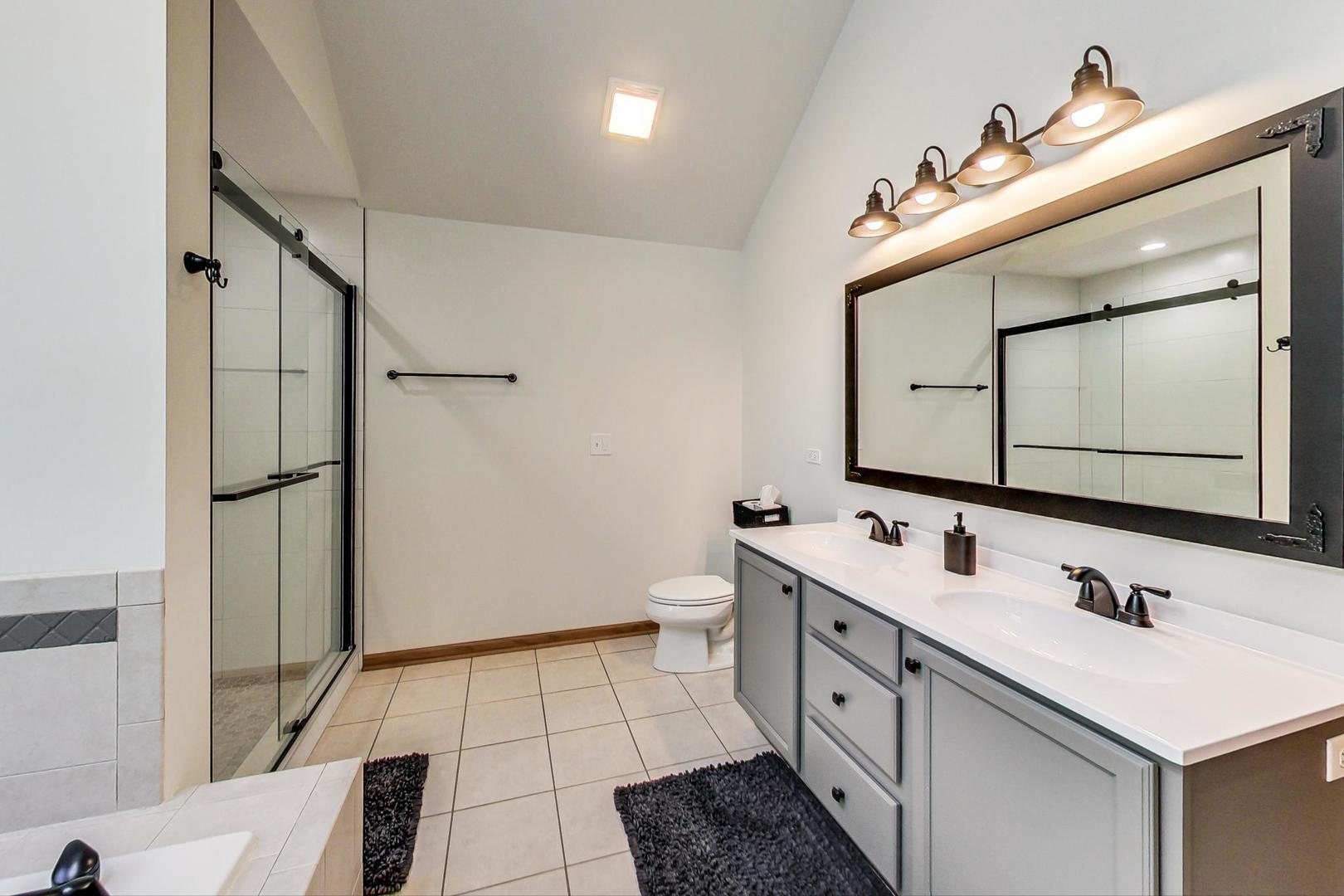1n226 Ellis Avenue Property Photo 32