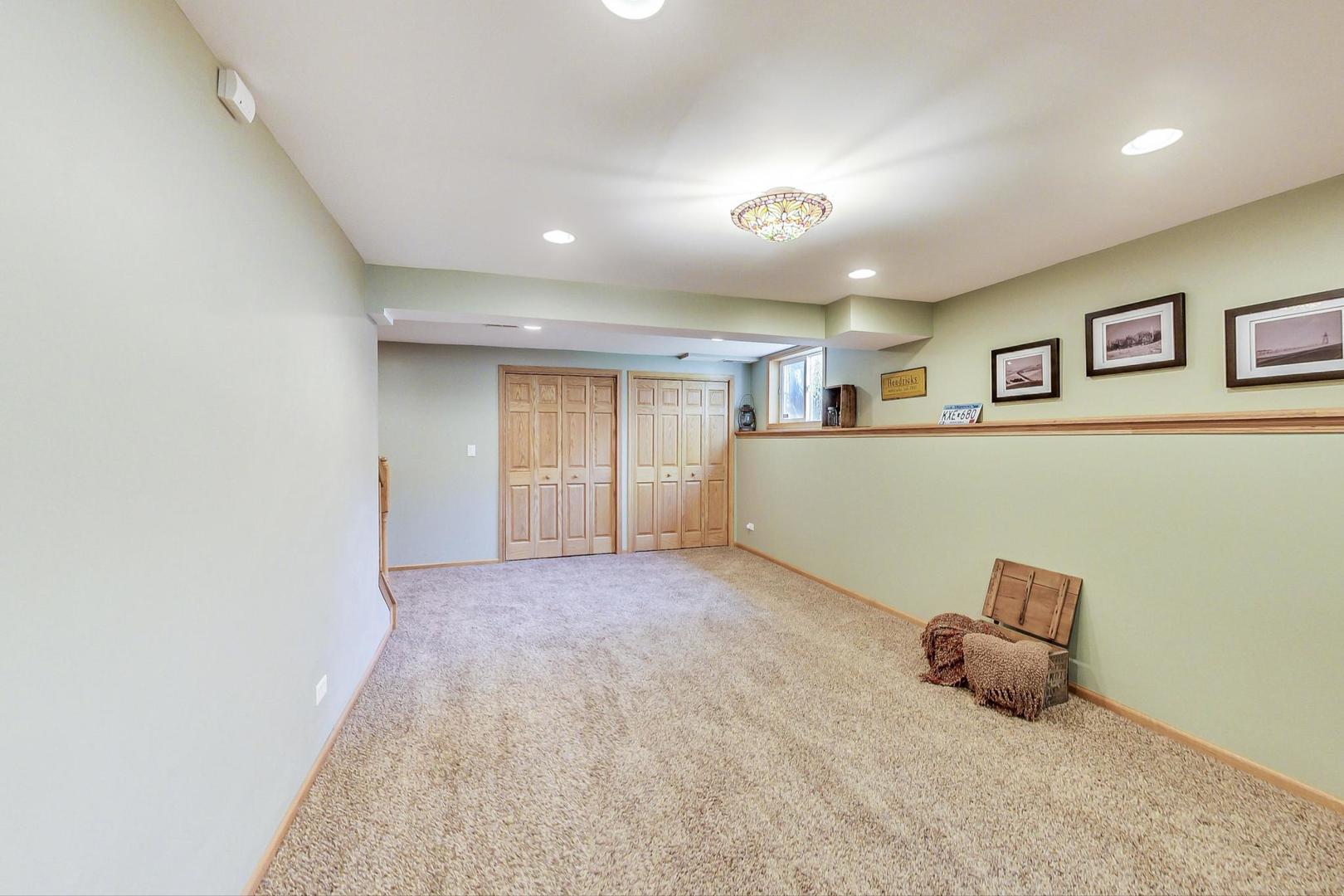 1n226 Ellis Avenue Property Photo 47