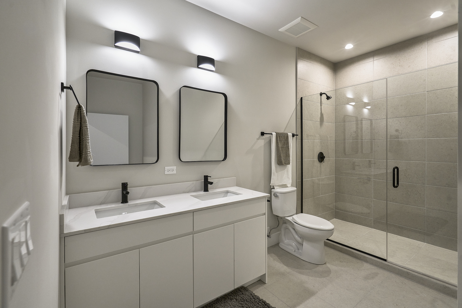 451 E Pershing Avenue 307 Property Photo 13