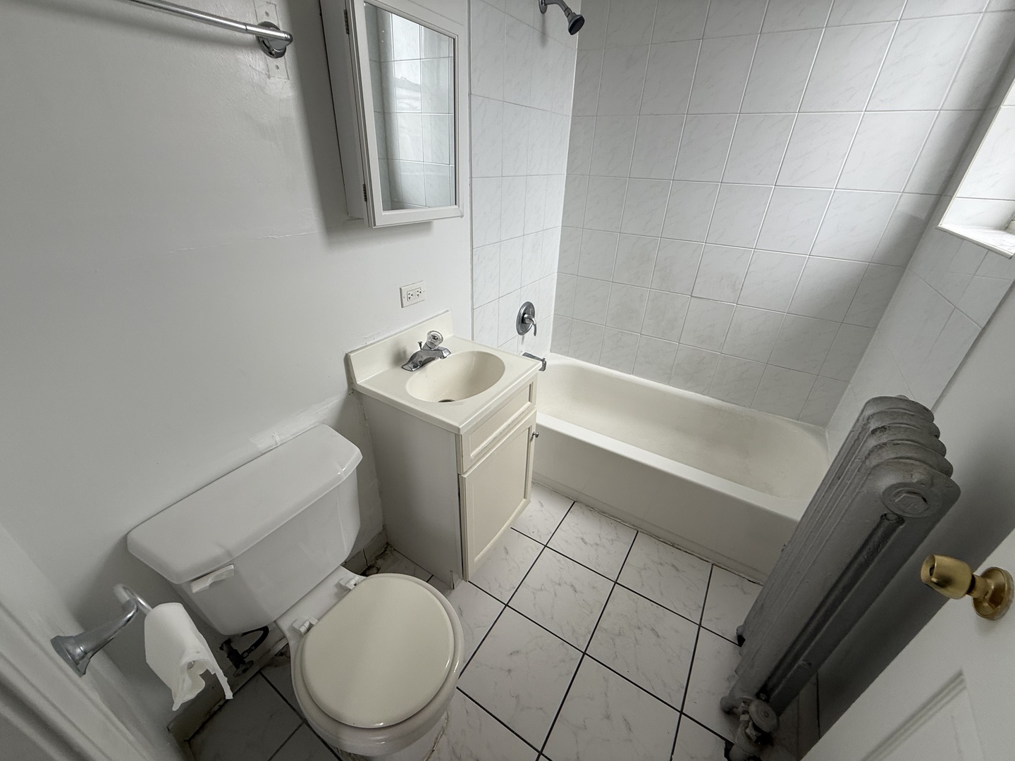 5011 W Cermak Road 14 Property Photo 7