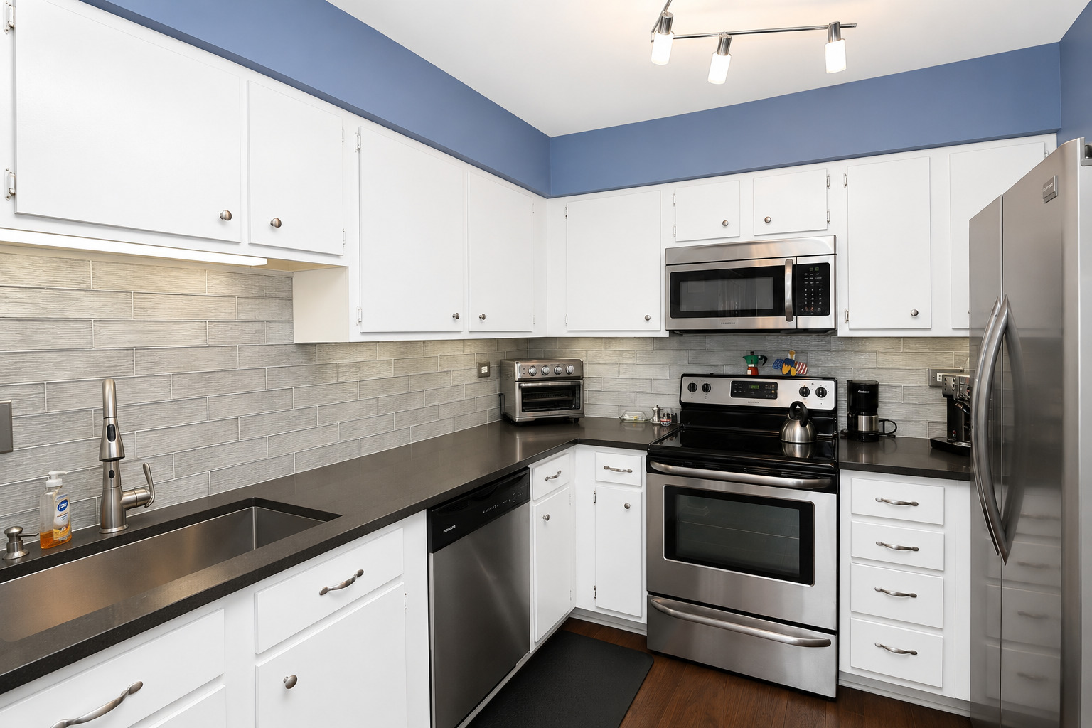 190 S Wood Dale Road 1108 Property Photo 10