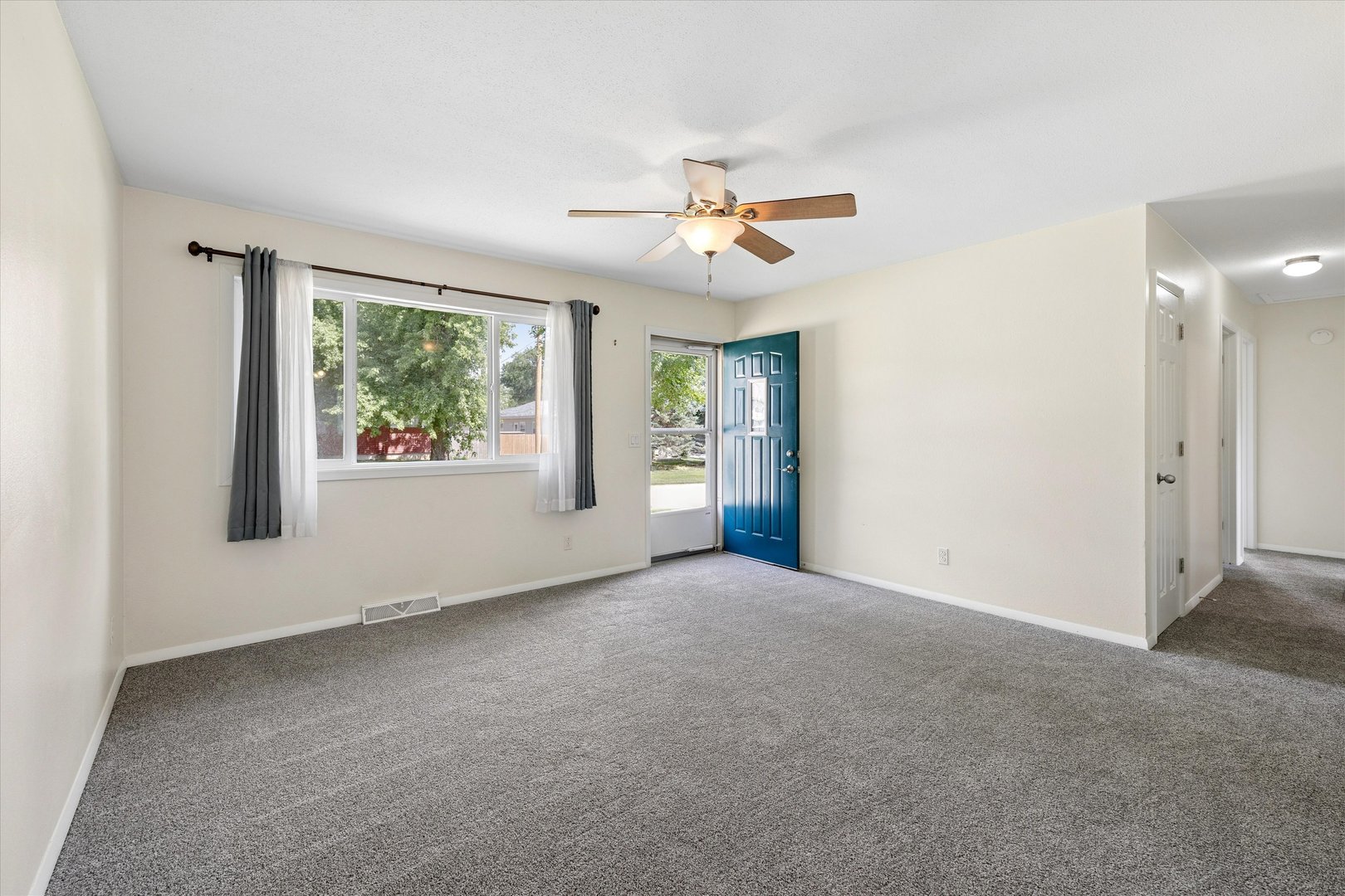 3208 Wakonda Drive Property Photo 3