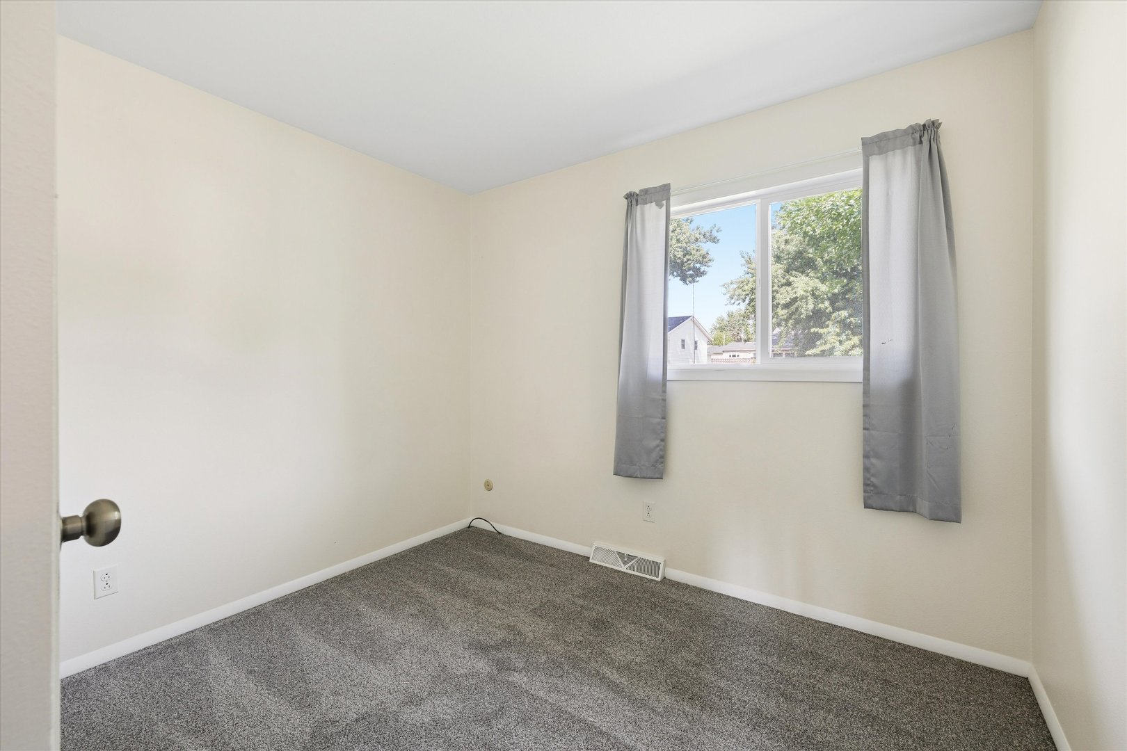 3208 Wakonda Drive Property Photo 14