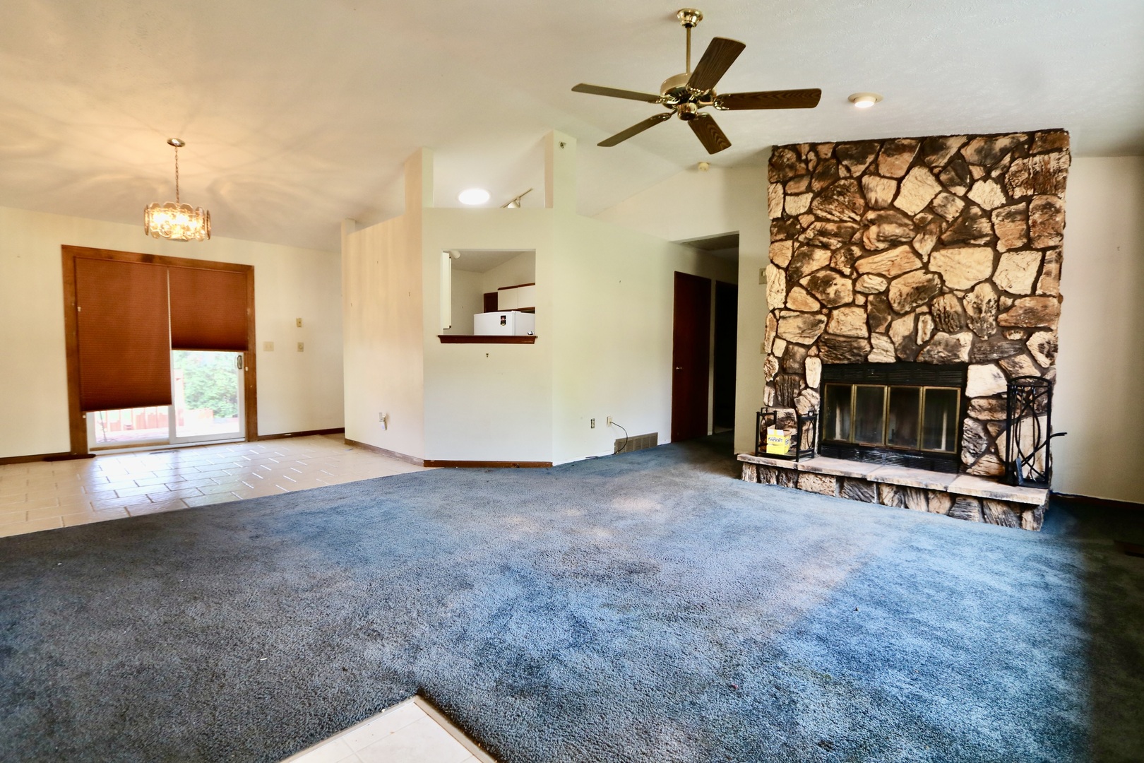 6300 Weathervane Lane Property Photo 4