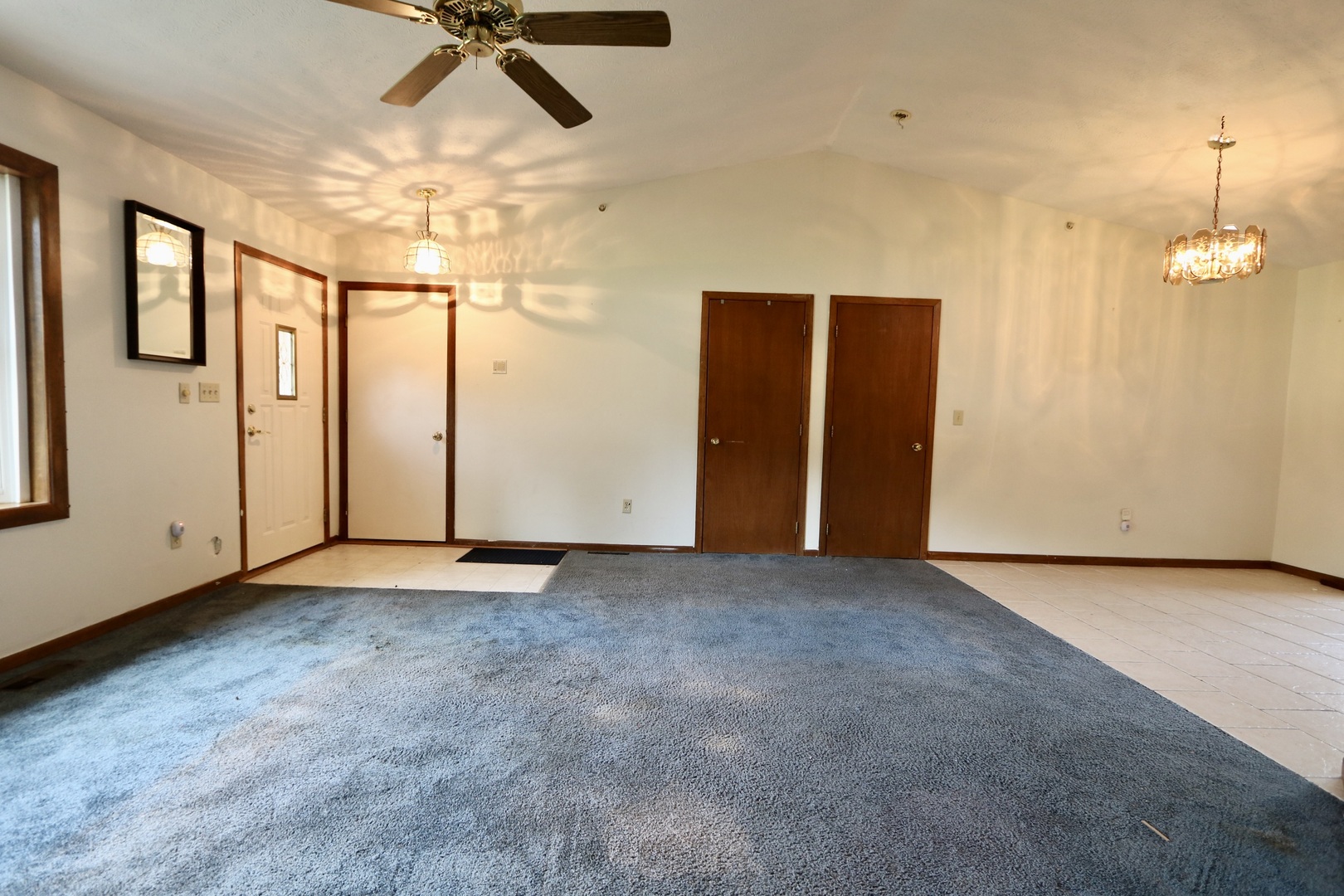 6300 Weathervane Lane Property Photo 5