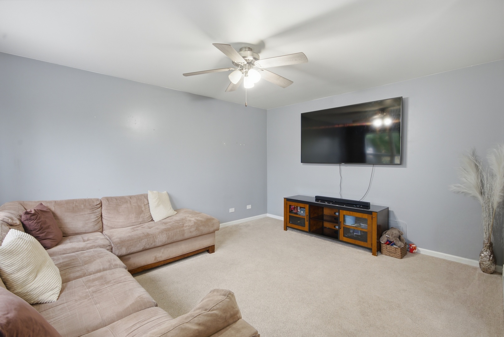 645 Spicebush Lane Property Photo 6